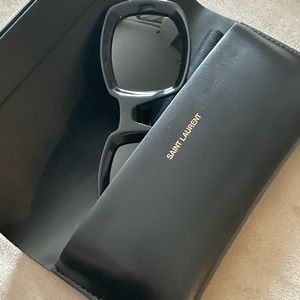 Yves Saint Laurent - SL 245 Sunglasses with Rectangular Frame